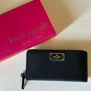 Kate Spade Neda Wallet - NEW